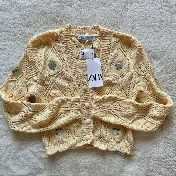 Zara Sweaters - Zara Women's Yellow Cardigan Sweater with Flowers